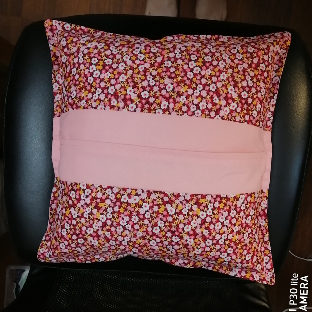 Heart pillow - Picture 2 of 2